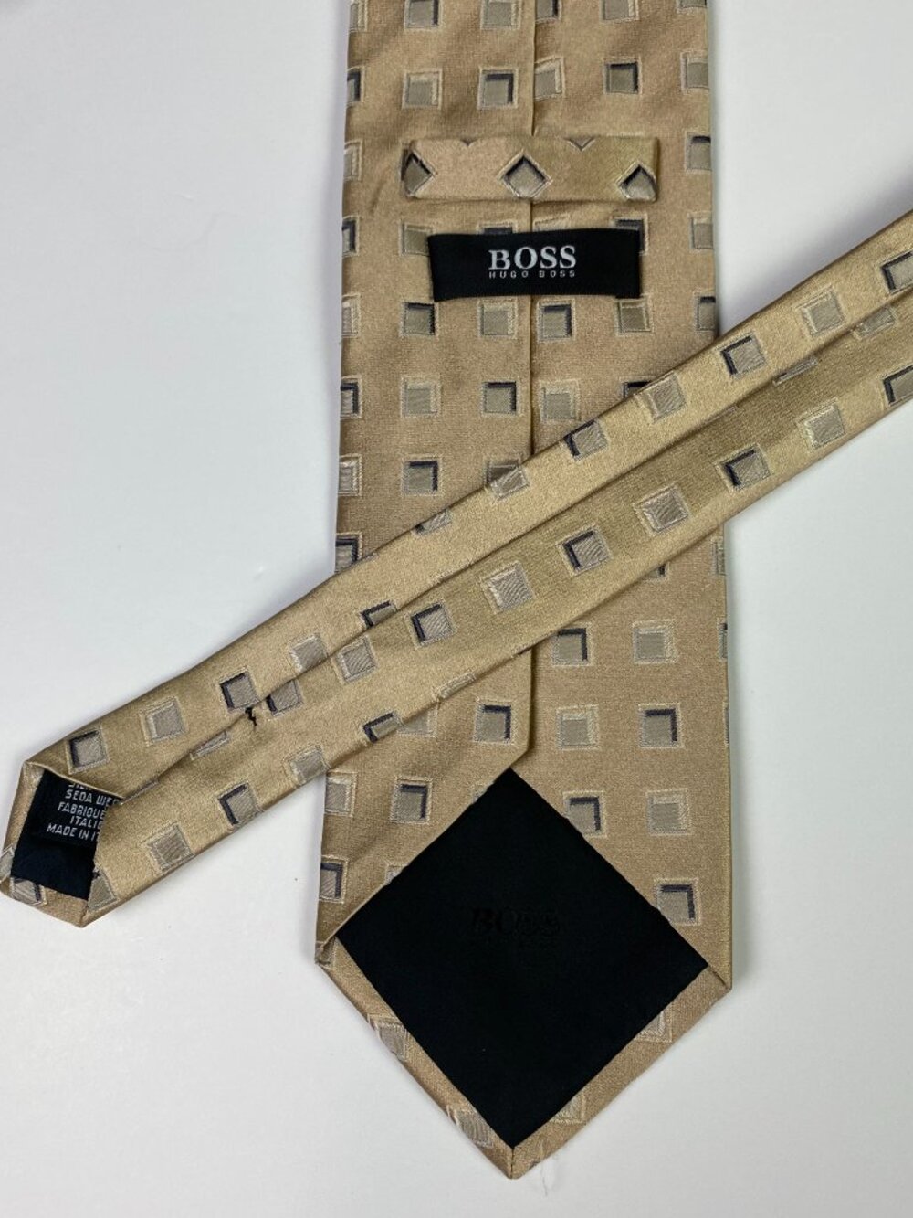Hugo Boss Tie Gold Tan Geometric Squares Cubes Silk Italy Necktie - Picture 2 of 6